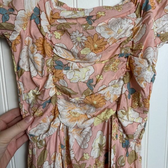 3rd+ Malt pink floral puff sleeve mini dress smocked back size medium G50 - Picture 2 of 7